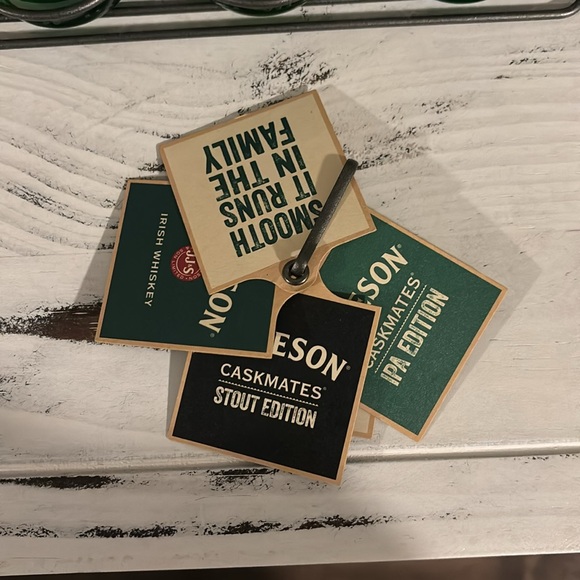 SOLD!! Empty Jameson Triology Gift Pack Triple Sampler & Decorative Carry Holder - Picture 4 of 15